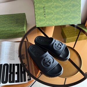 Gucci women slippers
